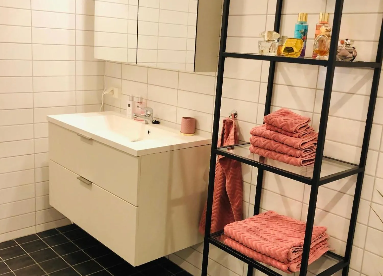 Modern Apartment, 20 Min From Bergen City Center Arefjord 0*,  Norway
